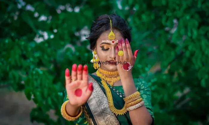 TRIMATRI LADIES BEAUTY PARLOUR